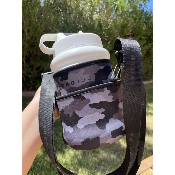 HydroJug Small 32 oz Water Bottle with Sleeve & Strap – Brand New – Leak-Proof, - Picture 2 of 8